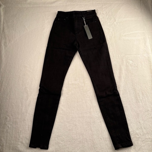 Tractr Denim - Trash High Rise Skinny Jeans‎ Black Premium Denim Collection Split Hem